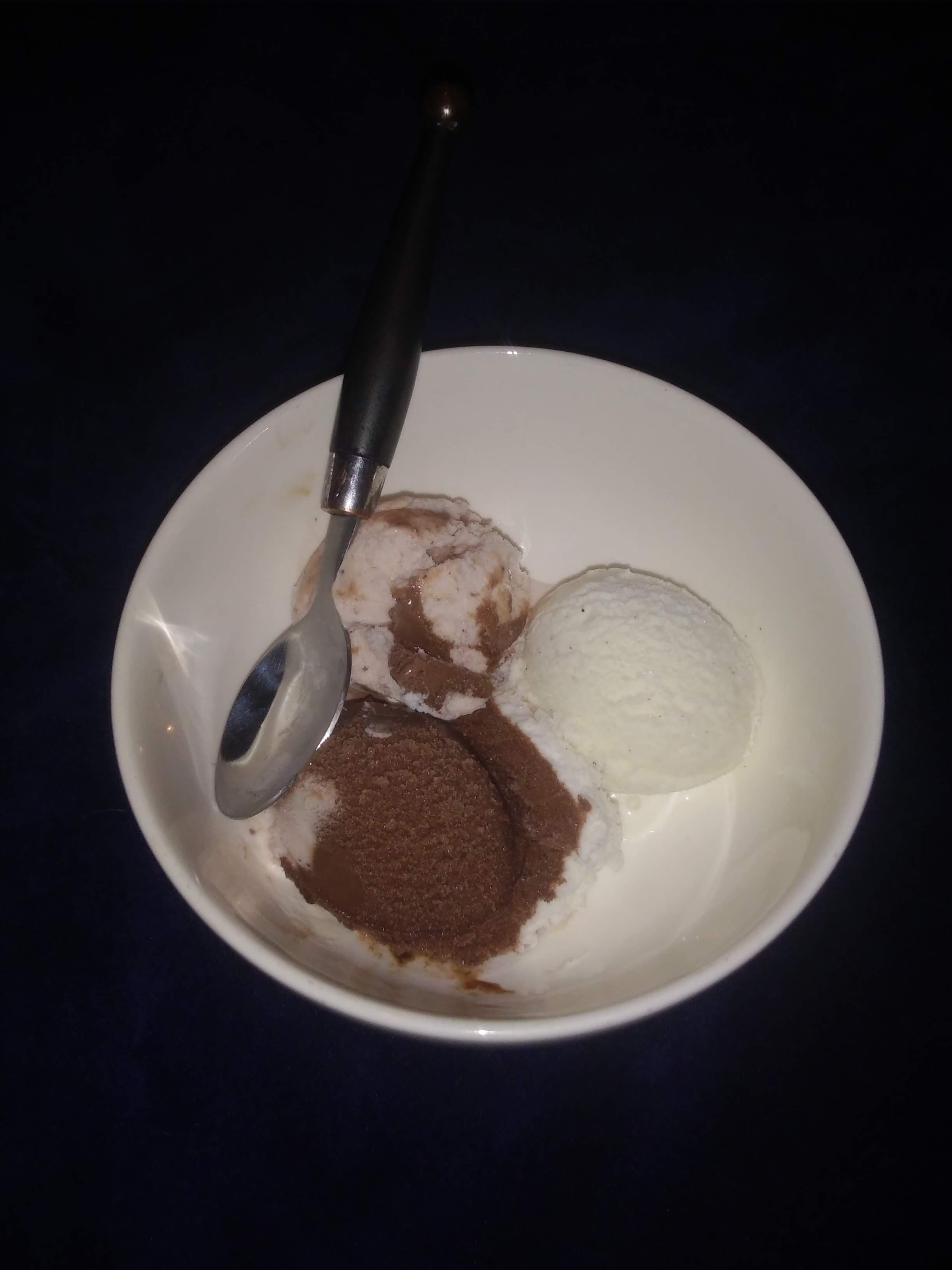 1 scoop (vanilla, strawberry, mango, coconut, pineapple, raspberry)